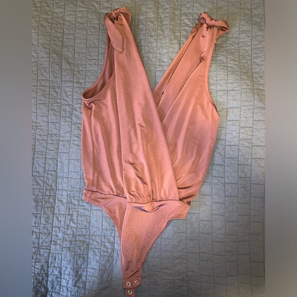 Express tie shoulder bodysuit size XS